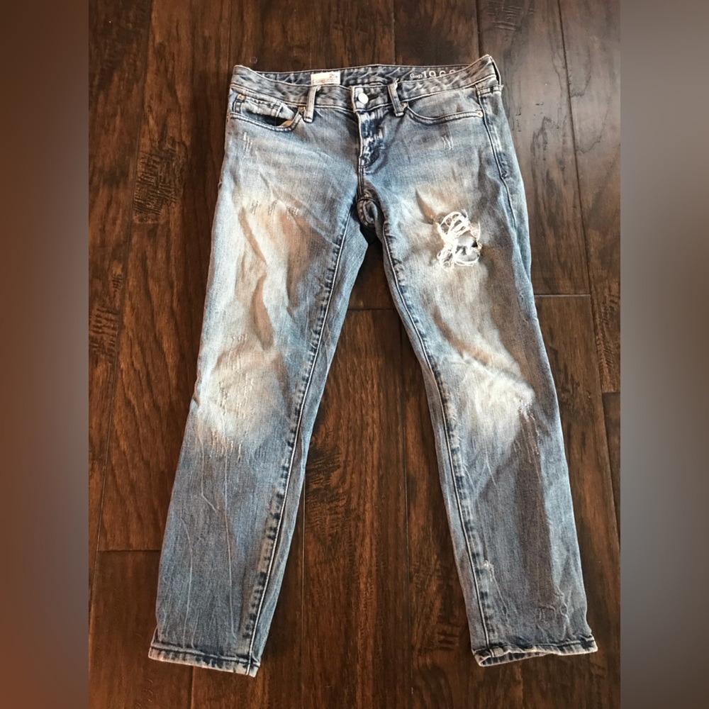 GAP distressed jeans 26 petite